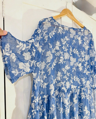 Women blue white floral - &,