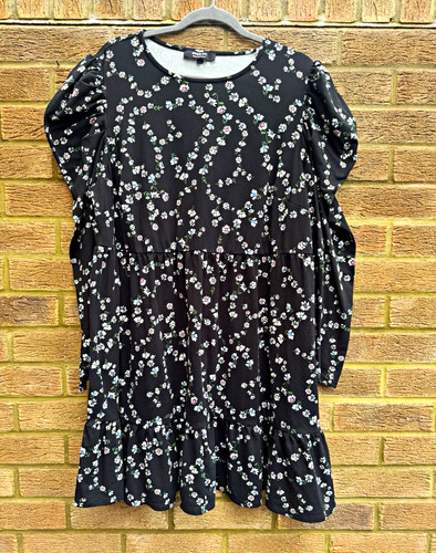 Simply black floral smock - black,