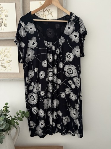 Marks spencer black white - &,